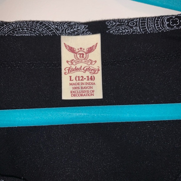 Top - Picture 2 of 3